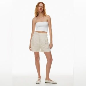 The Effortless Short in Linen